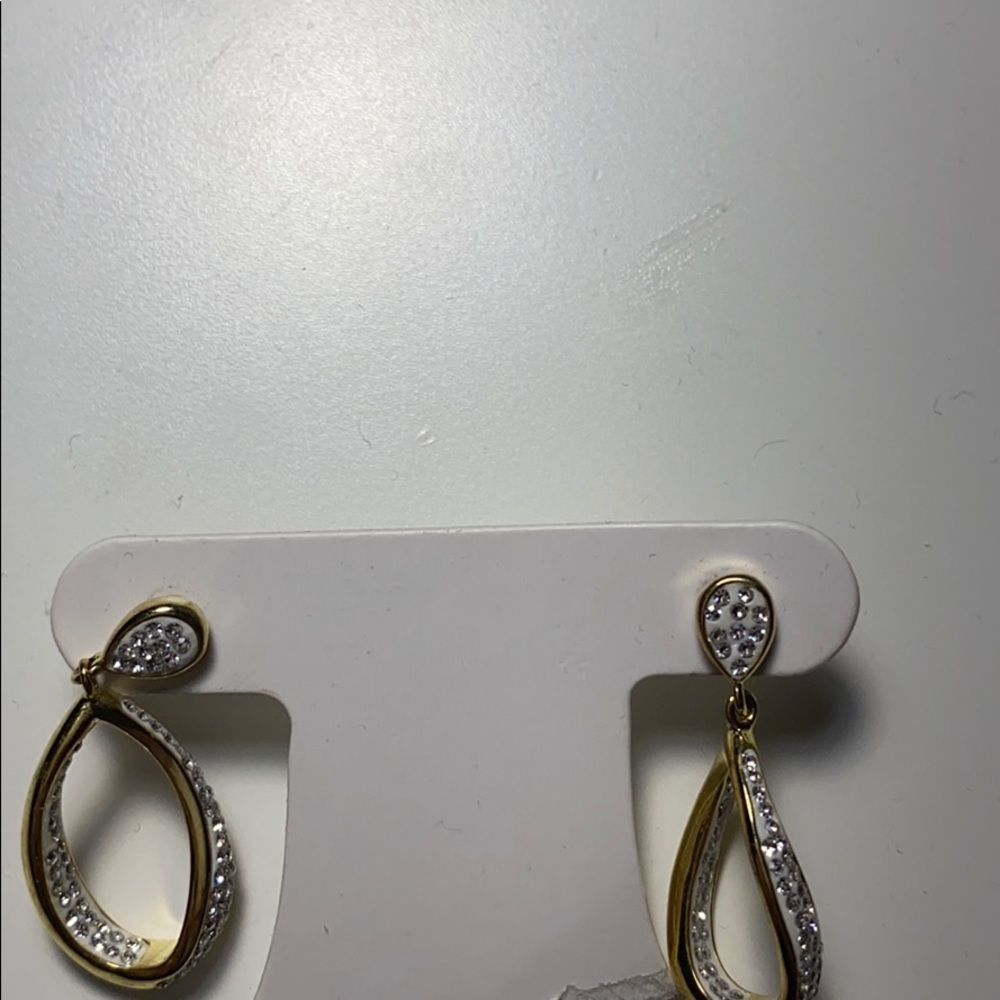 NEVER WORN earrings